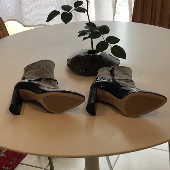 Black and white patent leather bootie - Picture 6 of 8